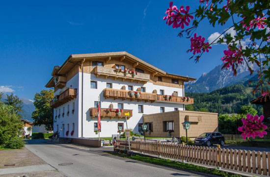 Dolomitenhof Tristach - hotels in Tirol